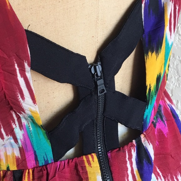 ALICE + OLIVIA ALAMEDA Ikat Tribal Wave Dress - Picture 6 of 9